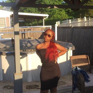 Meet your Posher, Aniaya